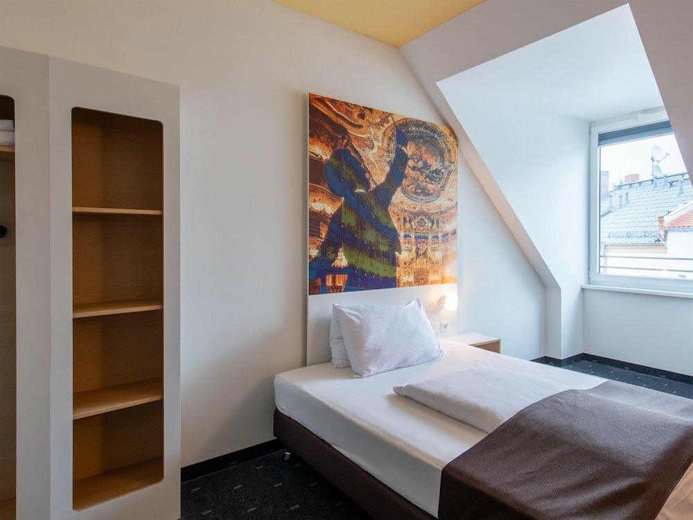 Фото B&b Hotel Bayreuth