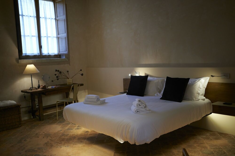 Фото Badia Giulia Prestigious Historical B&b