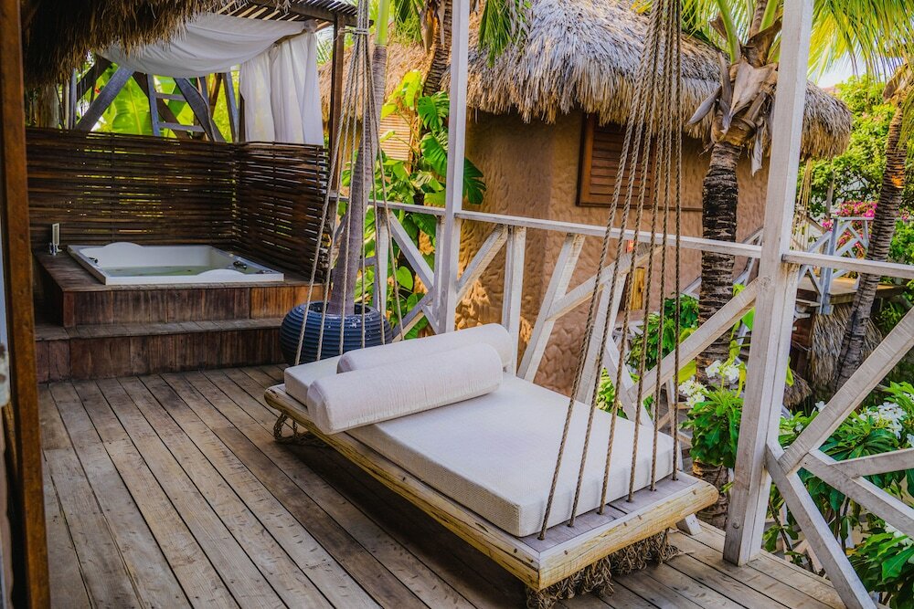 Фото Aloha Village Bangalôs