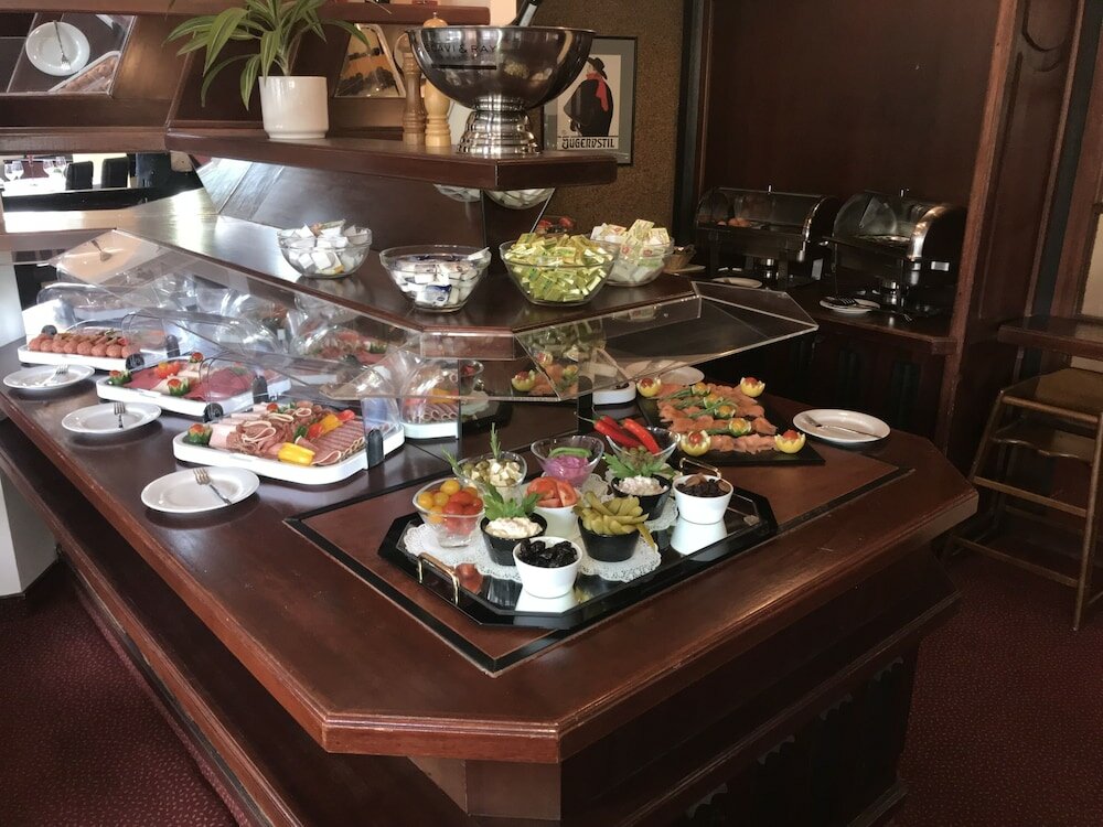 Фото Karaman Group Hotel