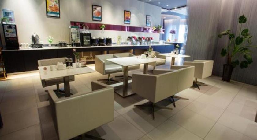 Фото Jinjiang Inn Xinxiang Railway Station