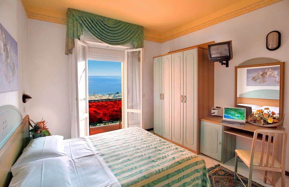 Фото Hotel Ariane