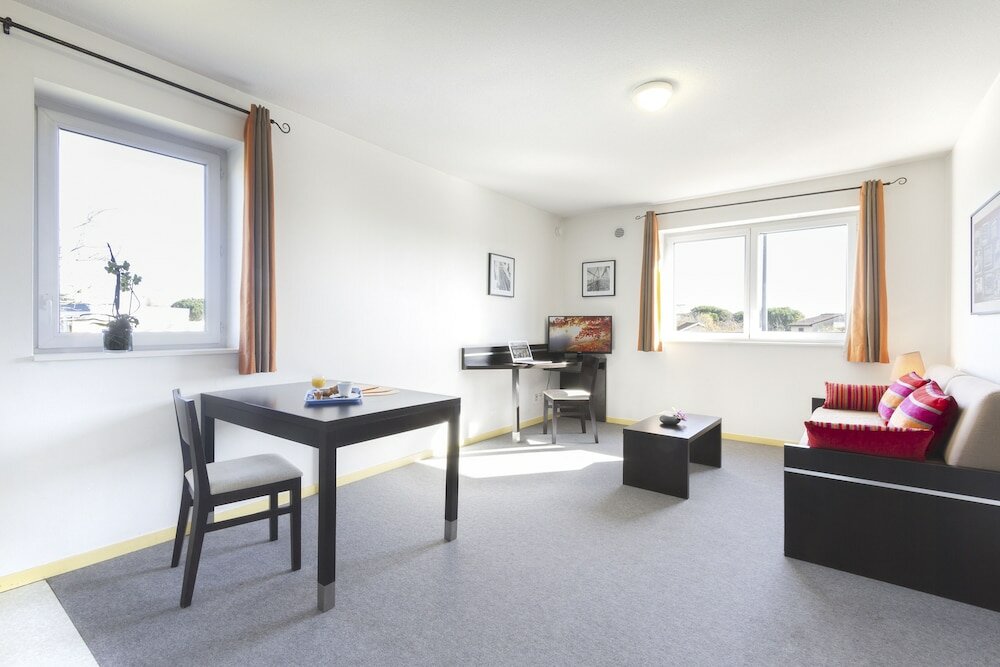 Фото Nemea Appart Hotel Toulouse Aéroport