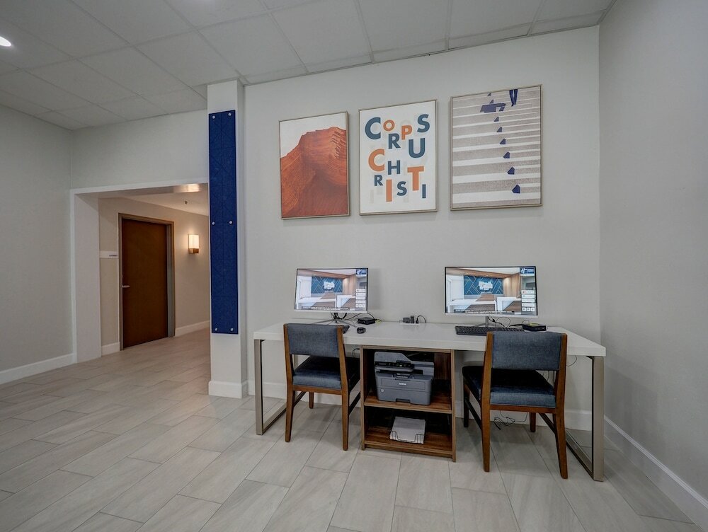 Фото Holiday Inn Express Corpus Christi Beachfront, an Ihg Hotel