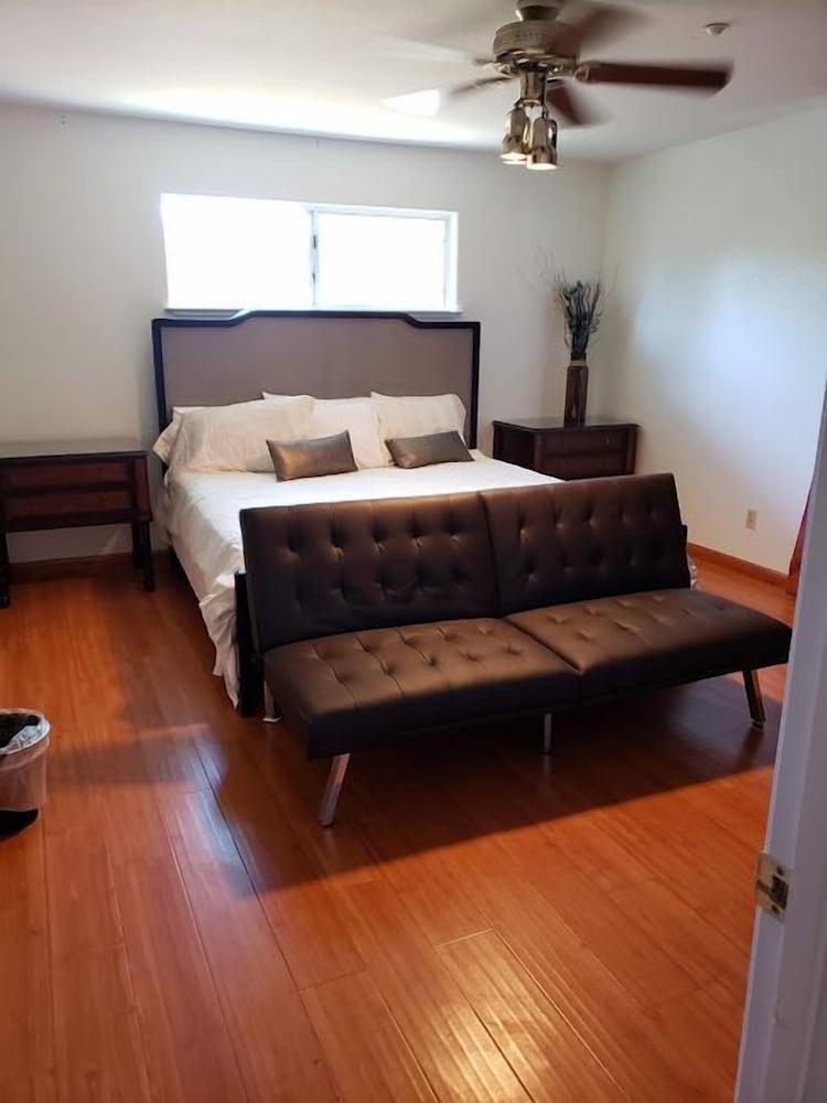 Фото Yosemite Embassy