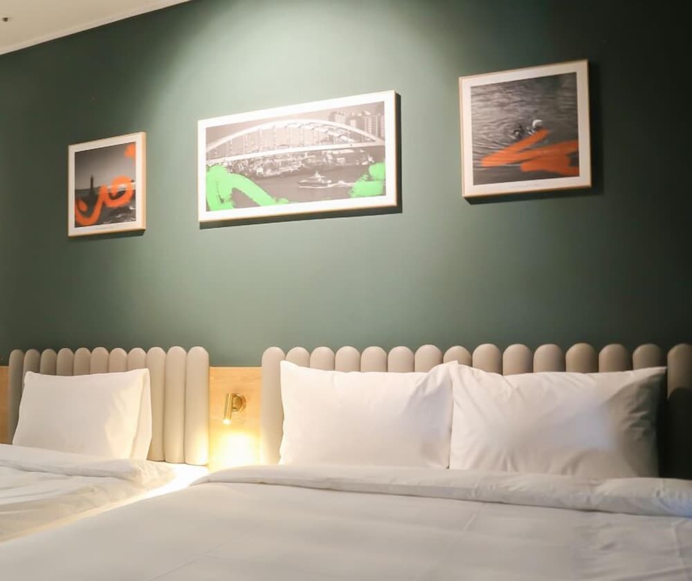 Фото Cotice The Bridge