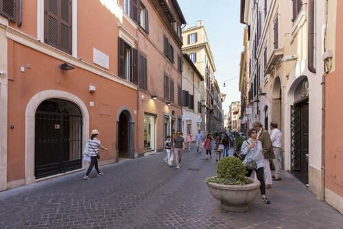Romac - Condotti with terrace