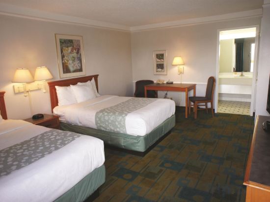 Фото Days Inn by Wyndham Georgetown