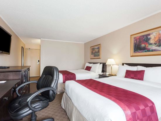 Фото Ramada by Wyndham Coquitlam