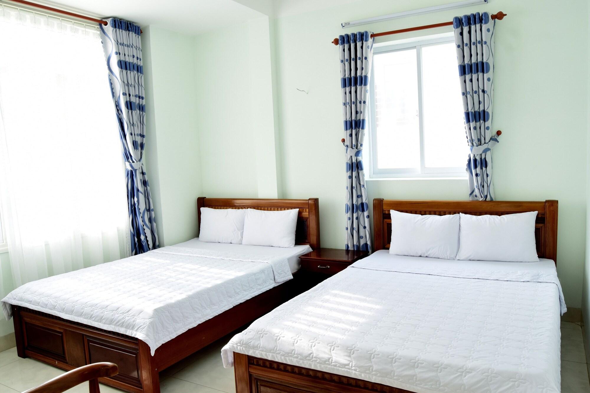 Фото Khach San Huong Giang