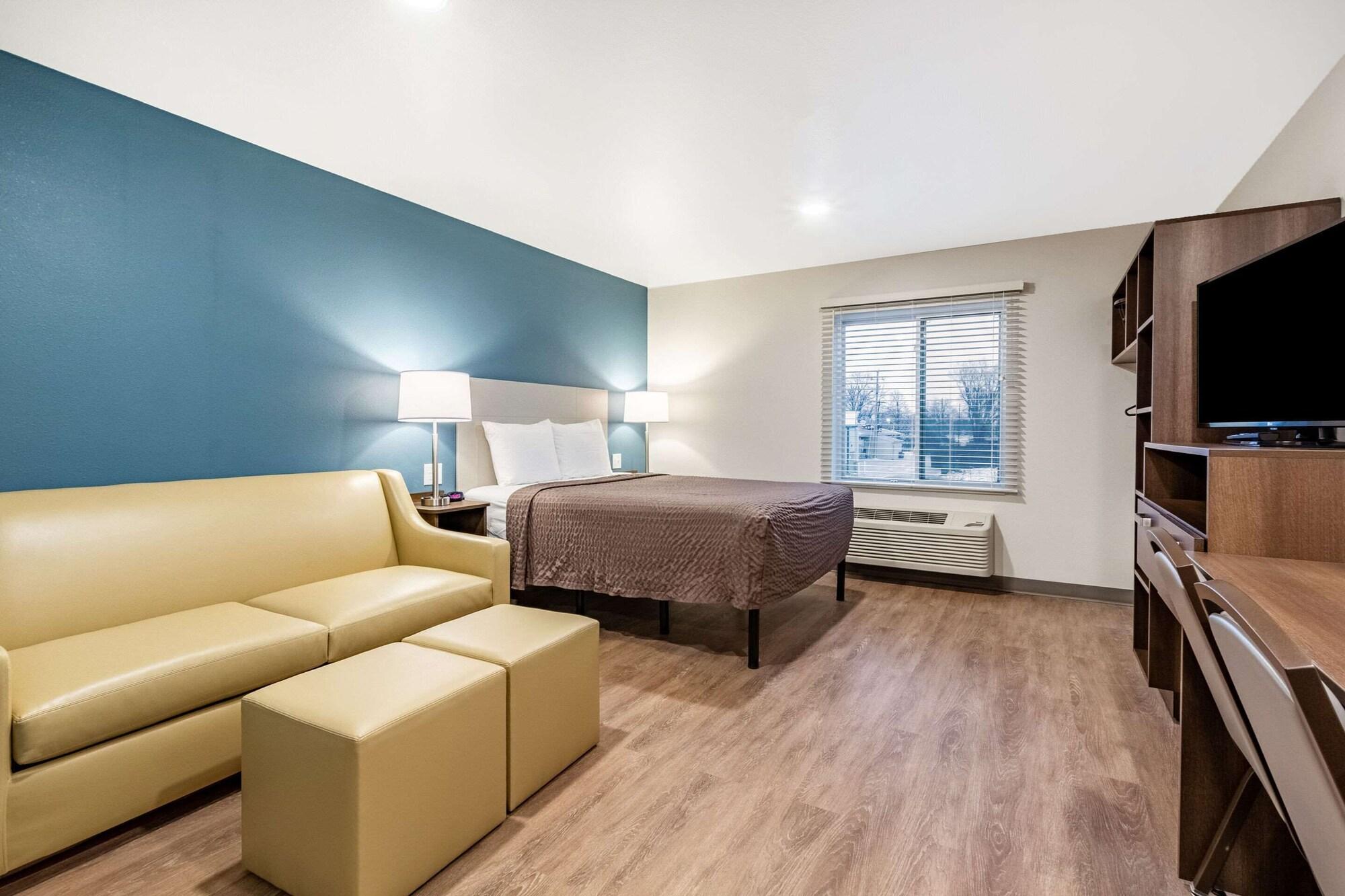 Фото WoodSpring Suites Indianapolis Airport South