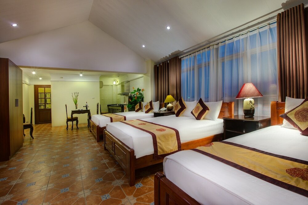 Фото Hanoi Little Town Hotel