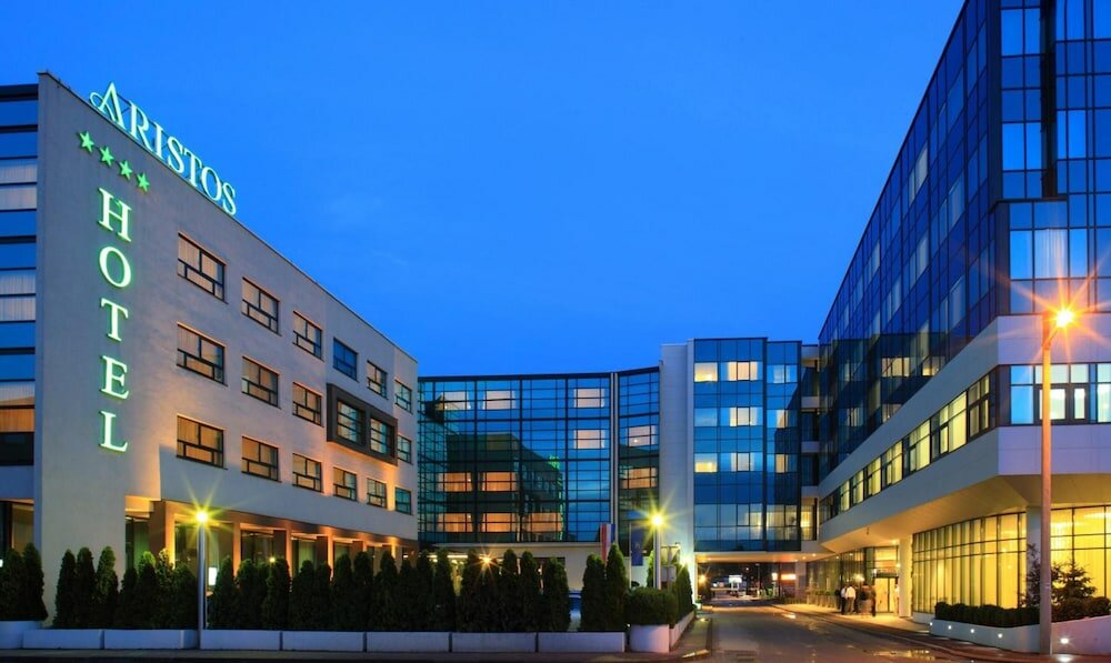 Фото отеля 1