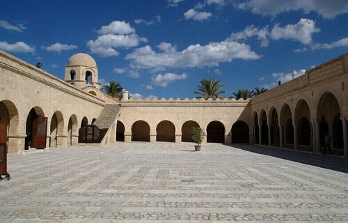 Гостиница Le Monaco Hôtel & Thalasso в Сусе