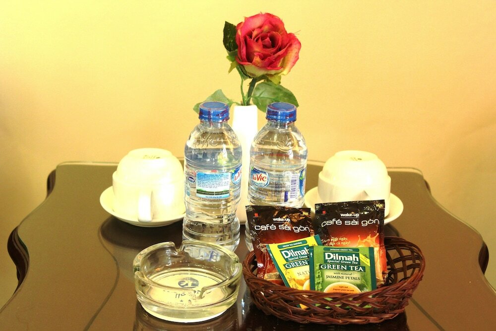 Фото Hanoi Little Town Hotel