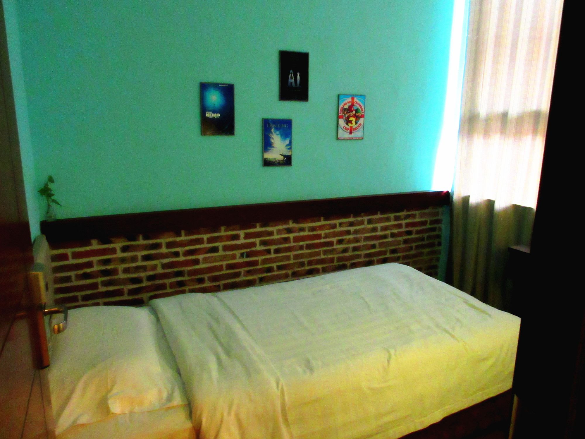 Фото 25 Four Seasons Youth Hostel