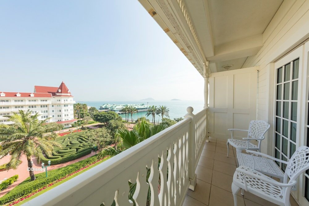 Фото Hong Kong Disneyland Hotel