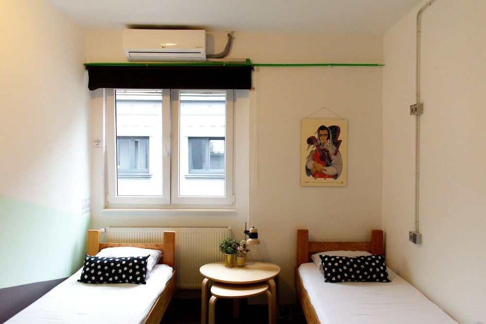 Фото Swanky Mint hostel