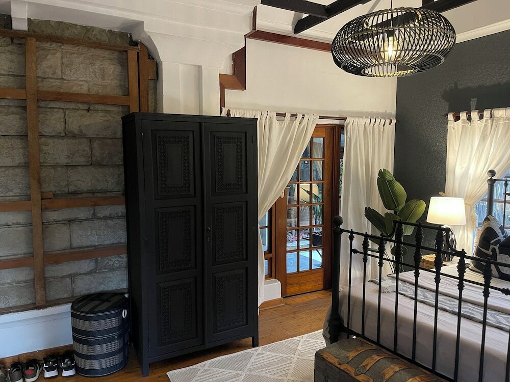 Фото Sandton Farmhouse Executive B&b