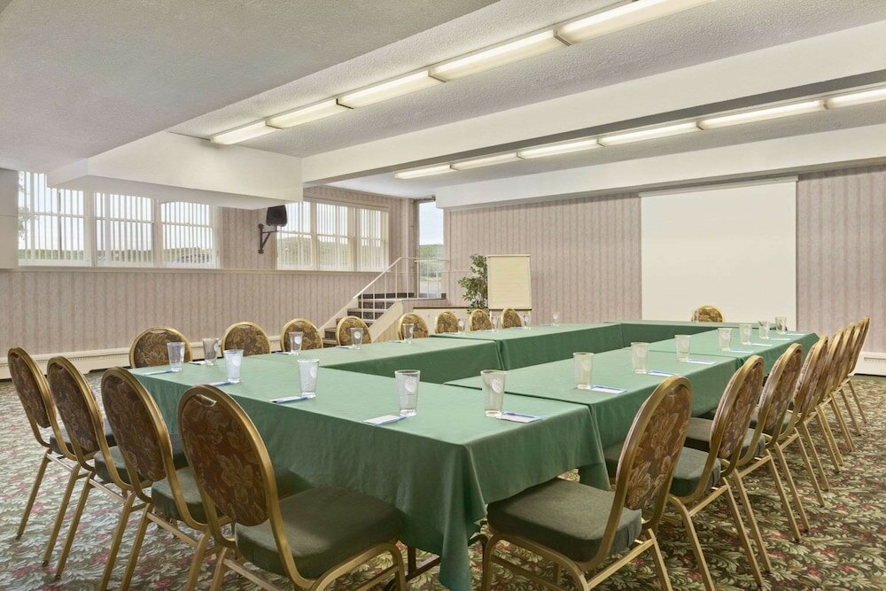 Фото Travelodge by Wyndham Edmundston
