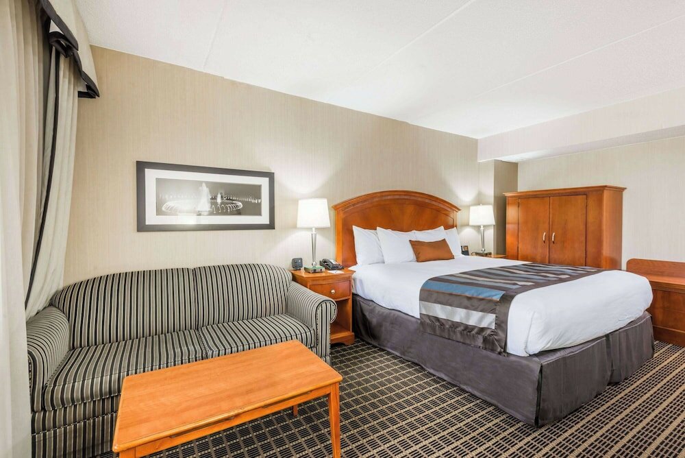 Фото Wingate by Wyndham Springfield