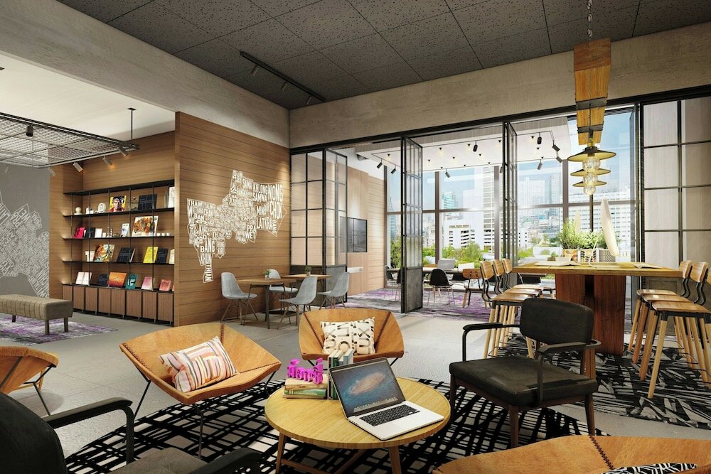 Фото Moxy Bangkok Ratchaprasong