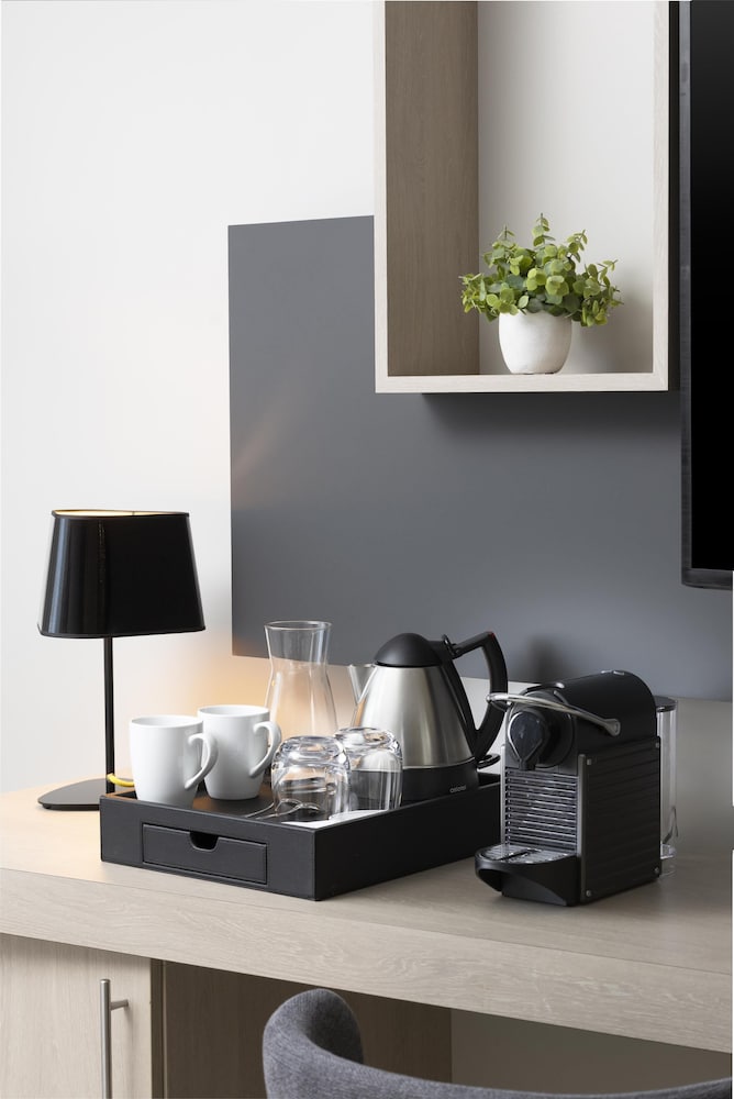 Фото Hilton Garden Inn Paris La Villette