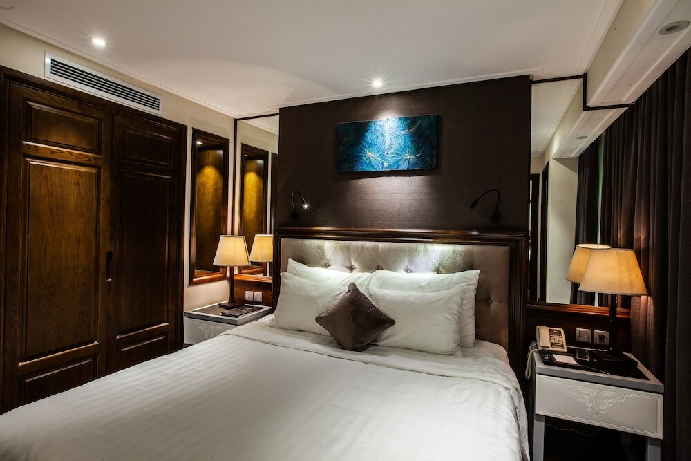 Фото The Chi Boutique Hotel