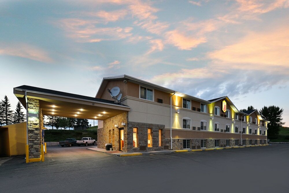 Фото Super 8 by Wyndham Minot Airport