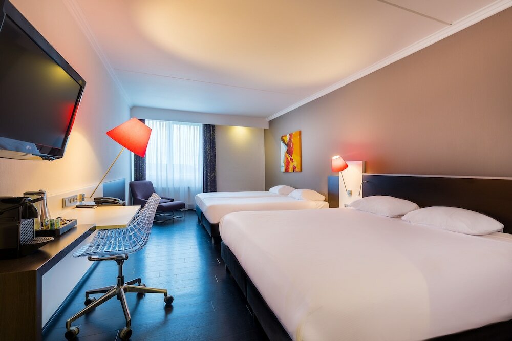 Фото Postillion Hotel Utrecht Bunnik