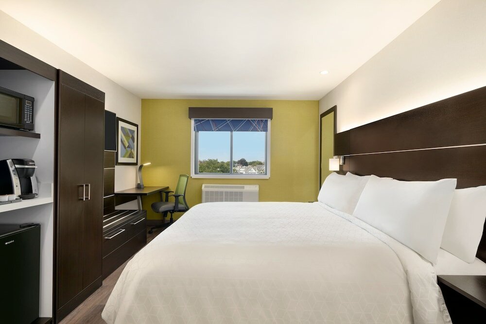 Фото Holiday Inn Express Jamaica - JFK AirTrain - NYC