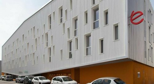 Гостиница Residence Suit'Easy H2O в Ла-Рошеле