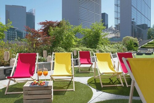 Гостиница Renaissance Paris La Defense в Уйе