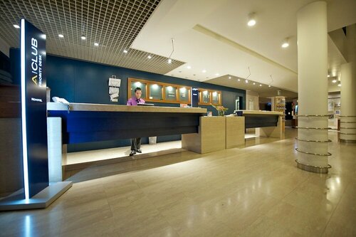 Гостиница Novotel Firenze Nord Aeroporto в Сесто-Фьорентино