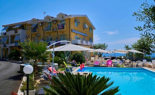 Гостиница Hotel Piccolo Mondo в Калабрии