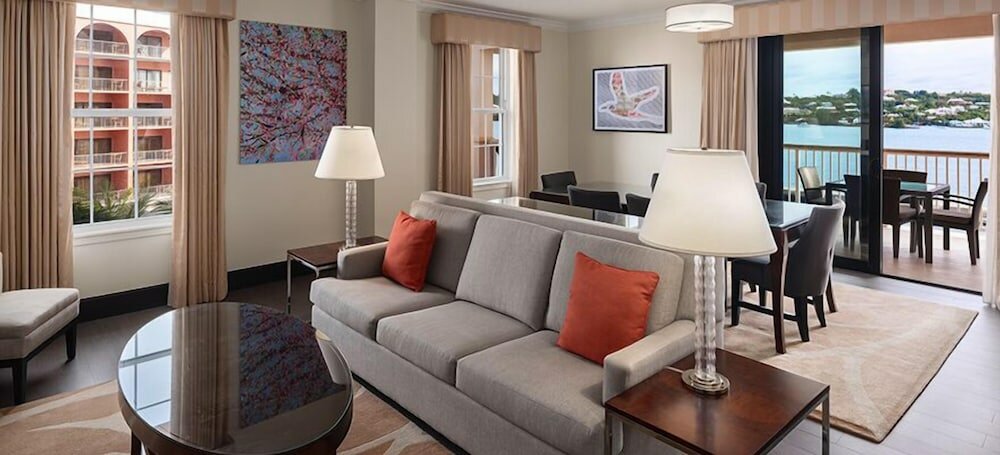 Фото Hamilton Princess & Beach Club A Fairmont Managed Hotel