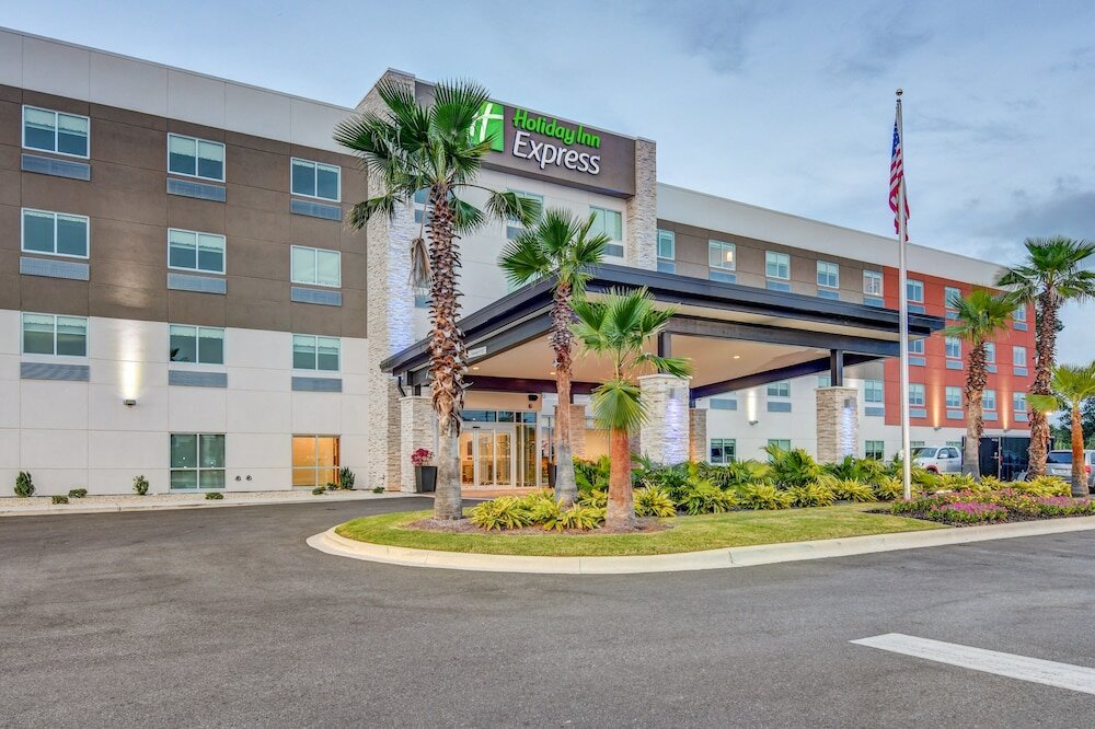 Фото Holiday Inn Express Fort Walton Beach Central, an Ihg Hotel