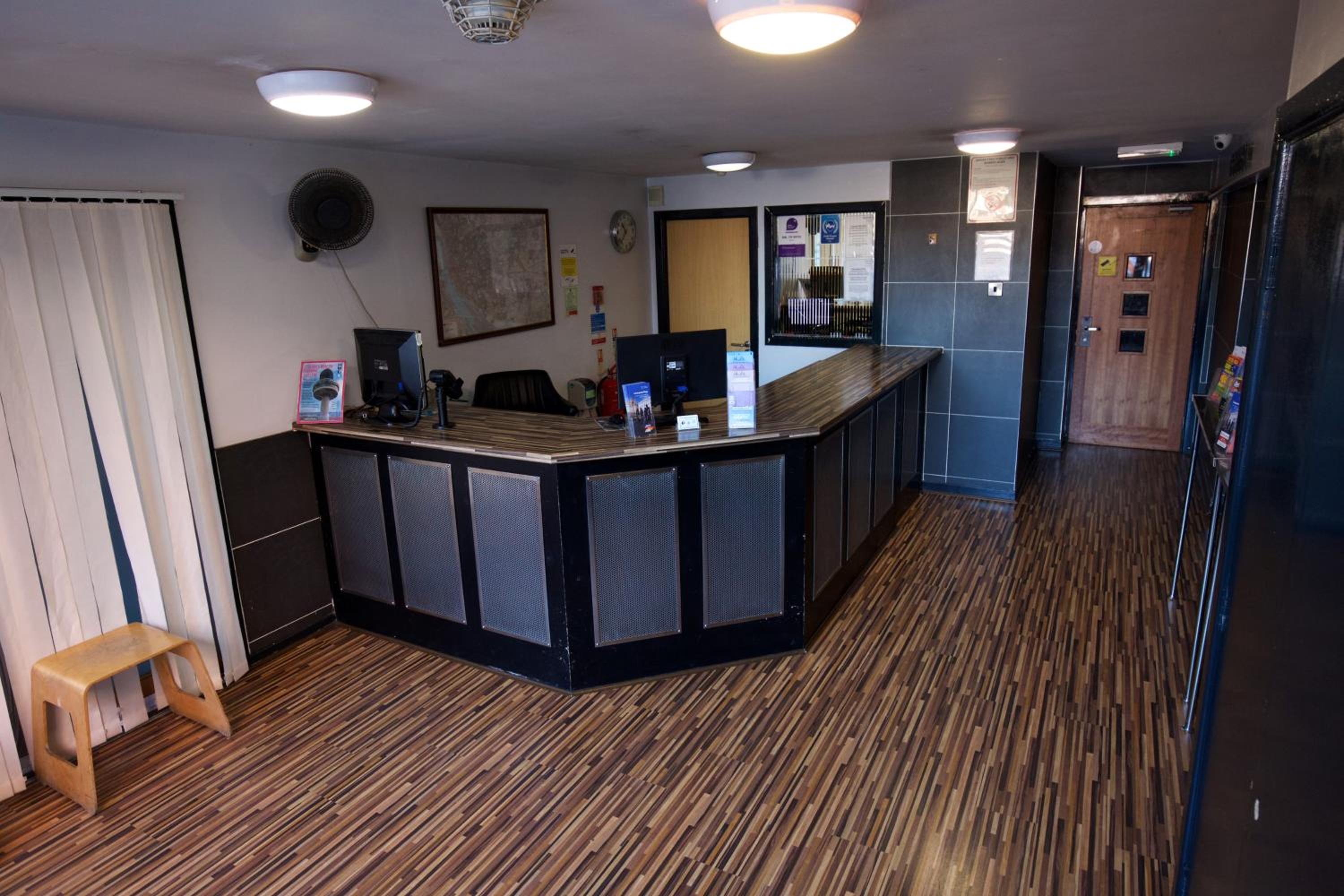 Фото International Inn