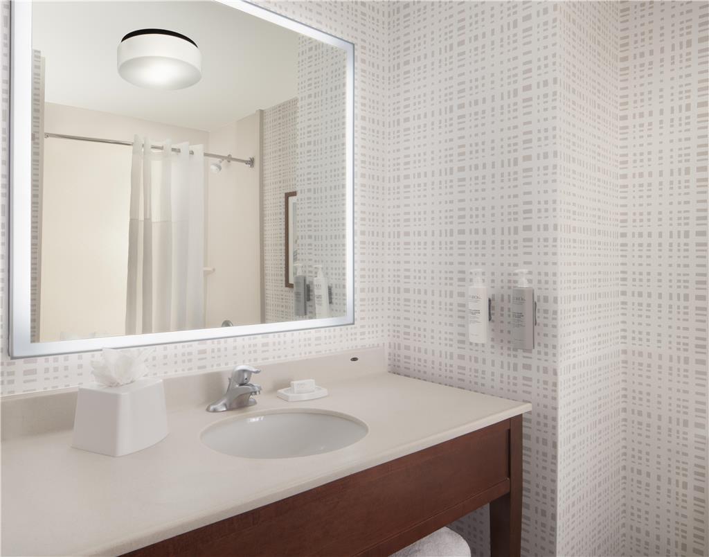 Фото Hampton Inn & Suites Tampa-North