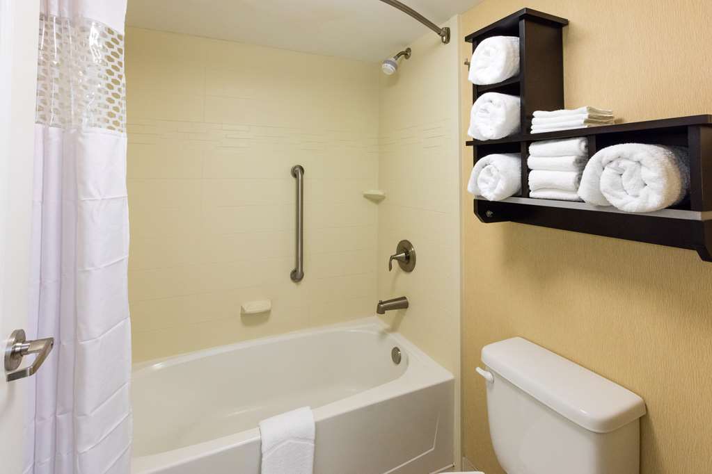 Фото Hampton Inn Daytona Beach/Beachfront