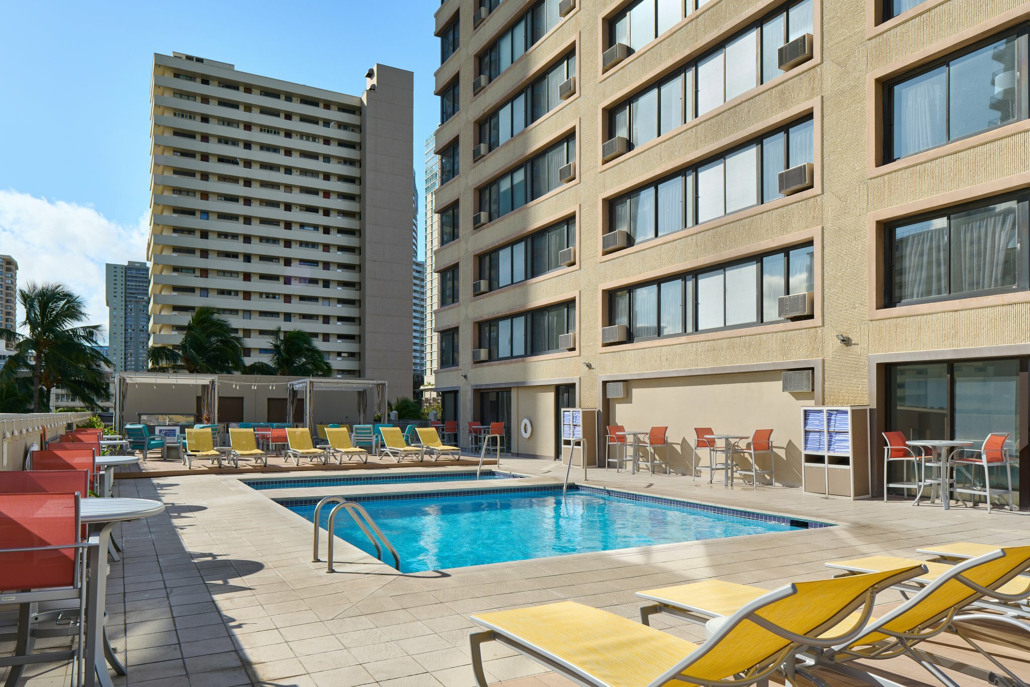 Фото Holiday Inn Express Waikiki, an Ihg Hotel