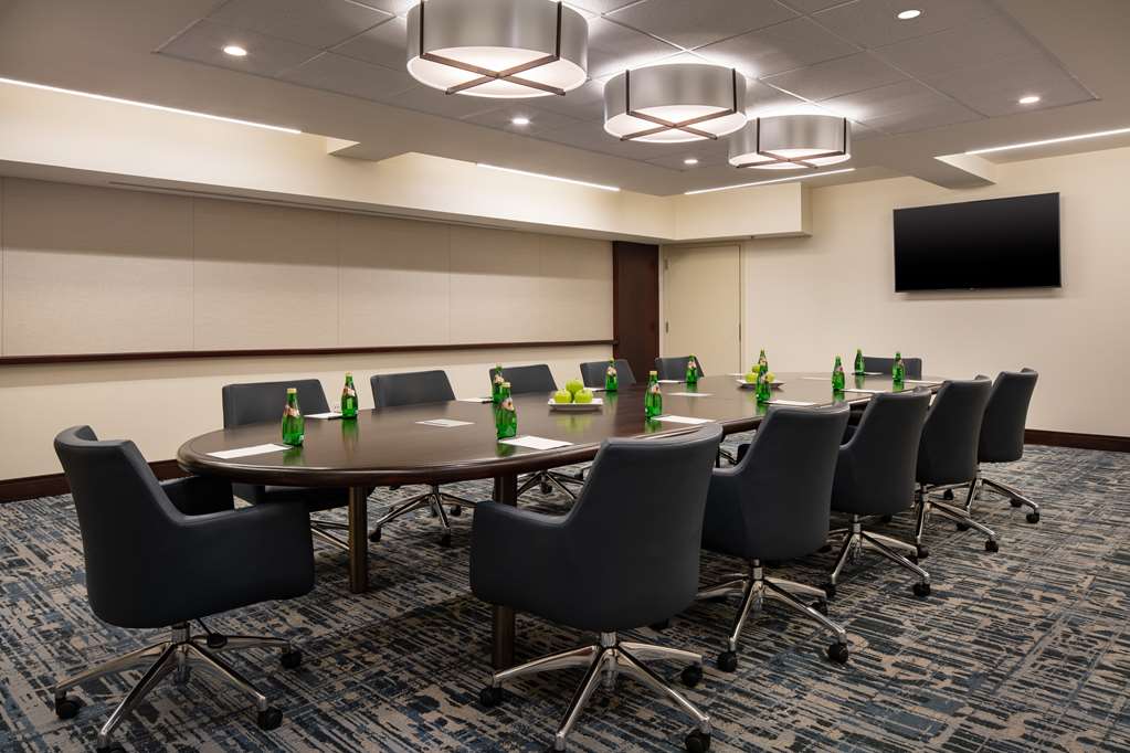 Фото Embassy Suites by Hilton New Orleans