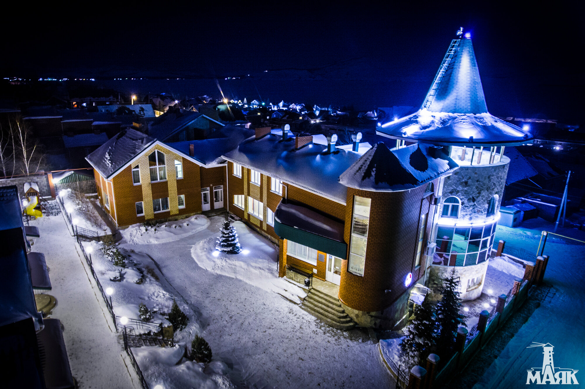 Фото отеля 1