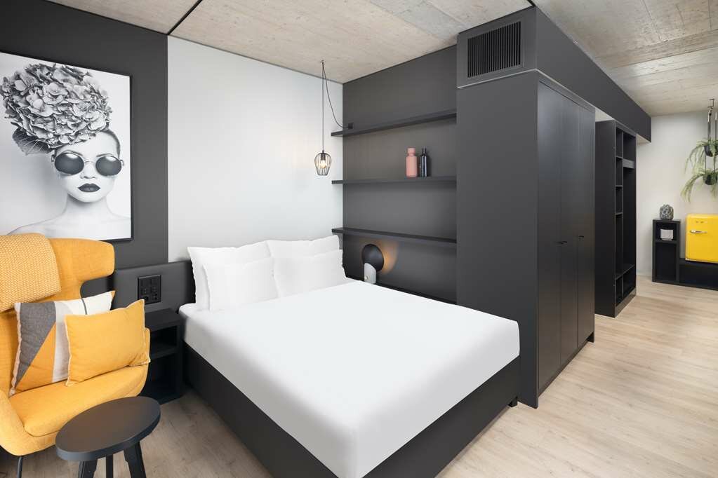 Фото Radisson Hotel & Suites Zurich 