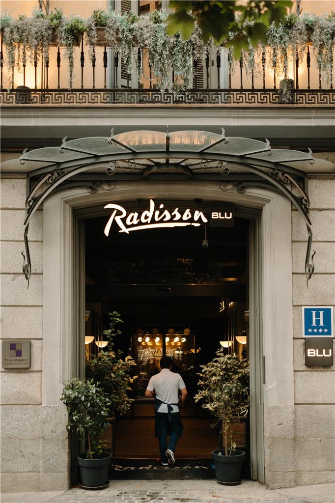 Фото Radisson Blu Hotel, Madrid Prado