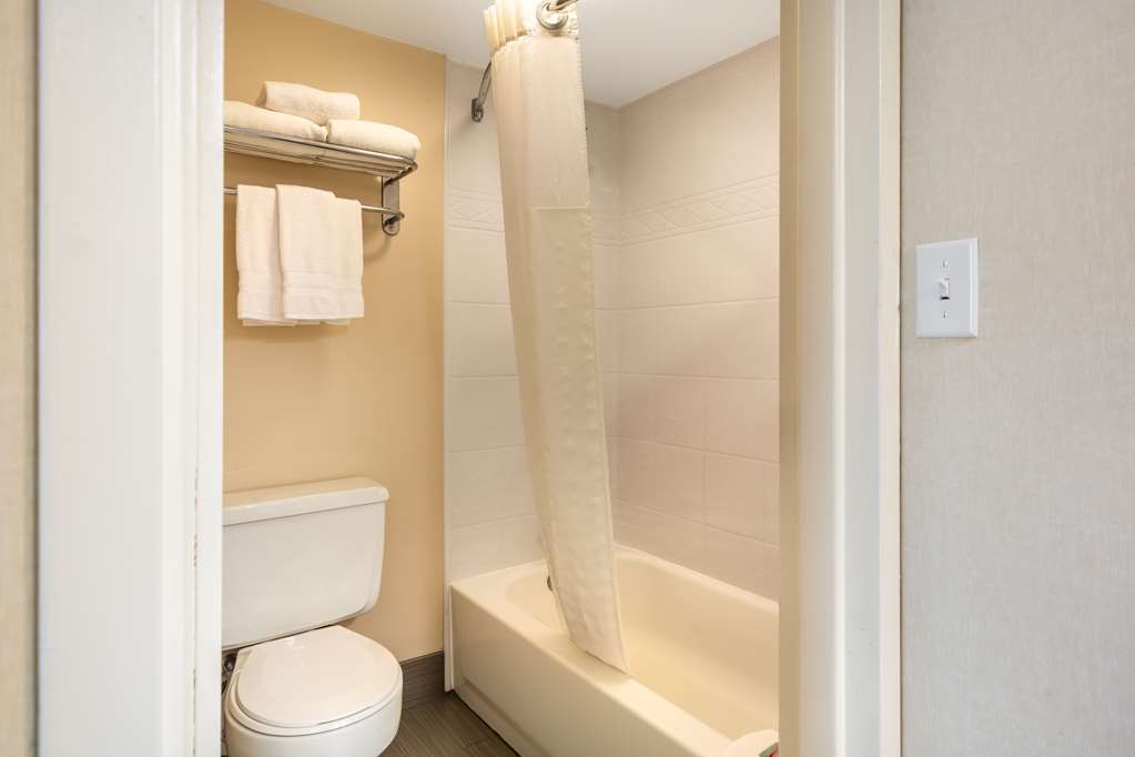 Фото Best Western Braintree Inn