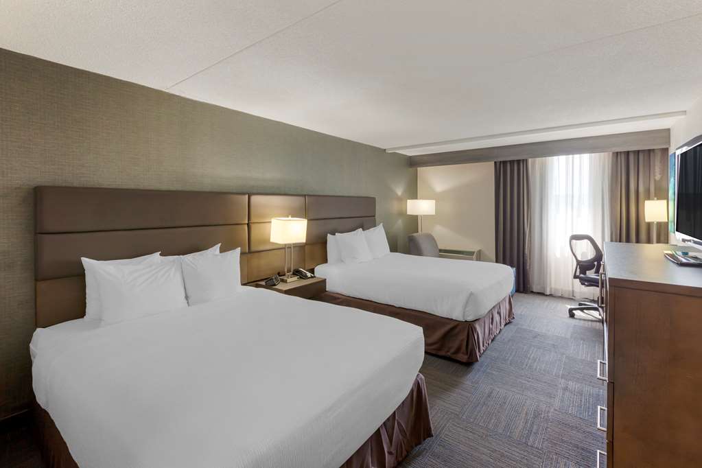Фото Best Western Plus Toronto Airport Hotel