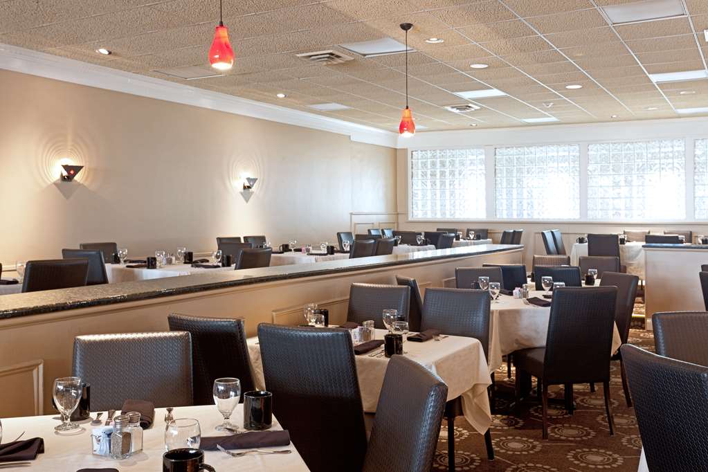 Фото Doubletree by Hilton Cape Cod - Hyannis