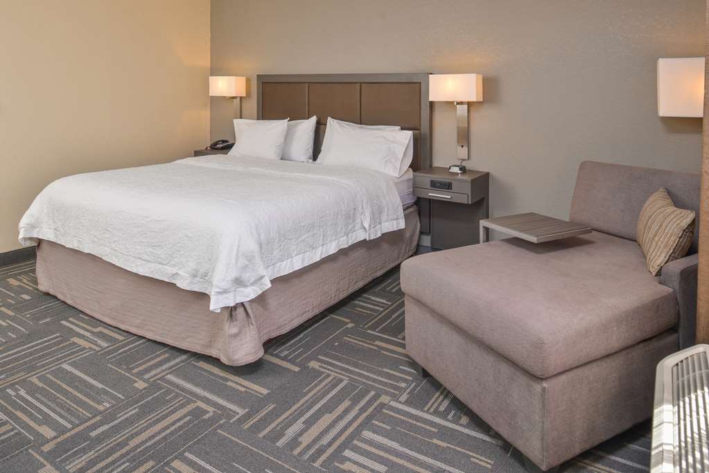 Фото Hampton Inn closest to Universal Orlando