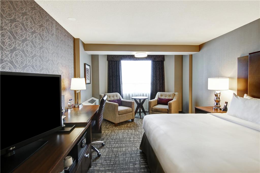 Фото DoubleTree by Hilton West Edmonton